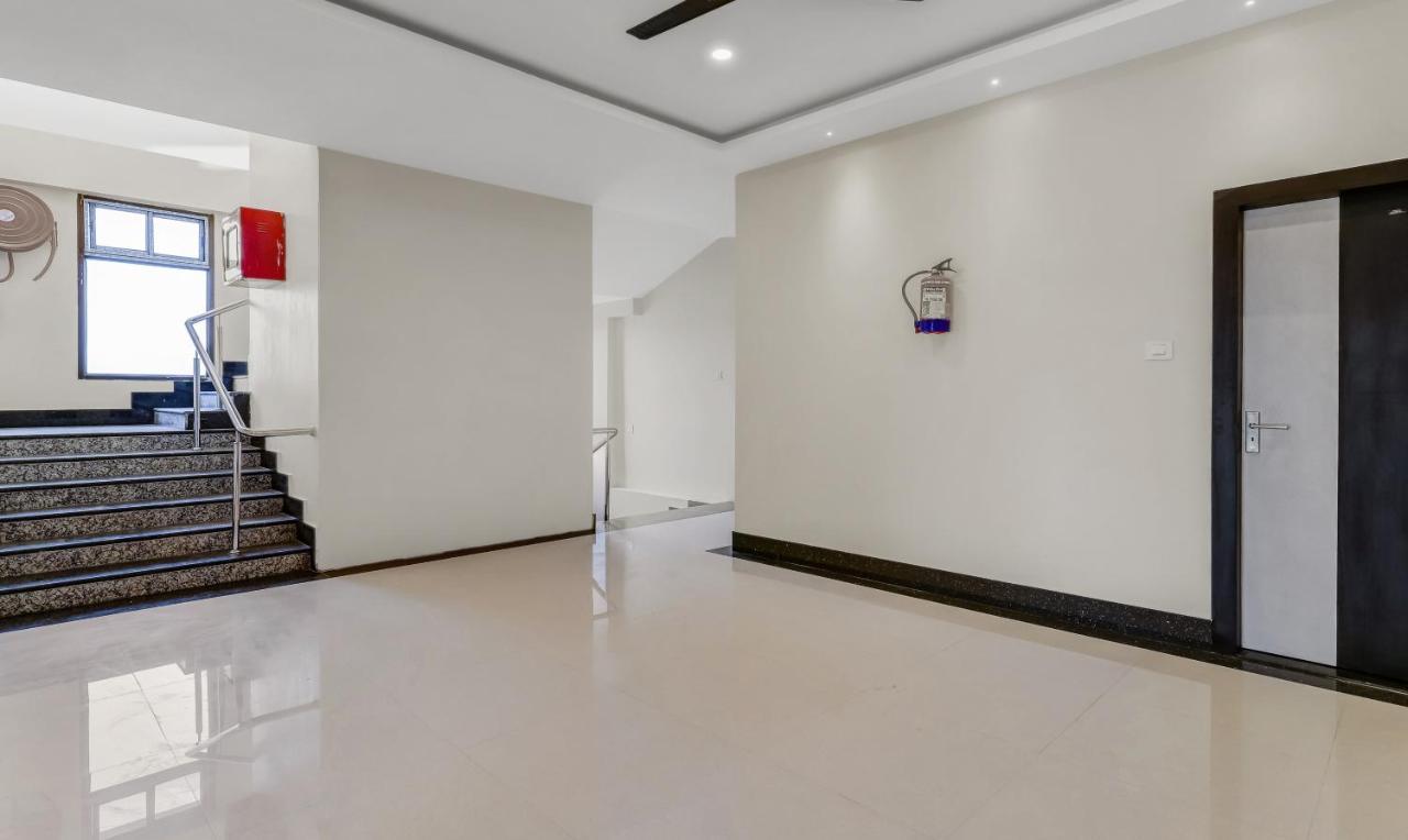 Treebo Hotel Mobi Vip Airport Guwahati Exterior foto